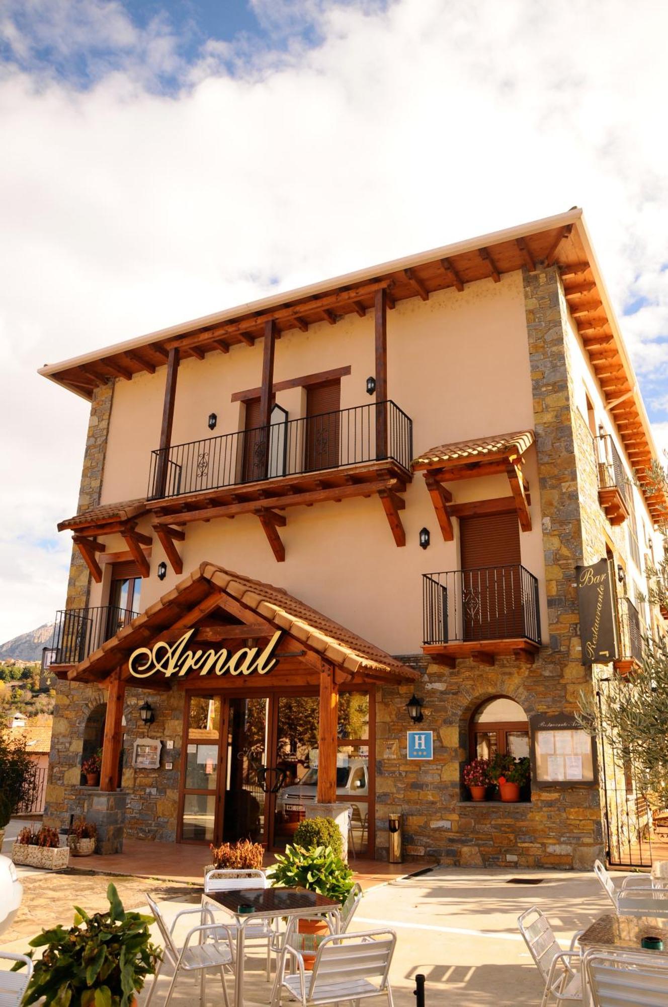 Hotel Arnal Escalona Exteriör bild